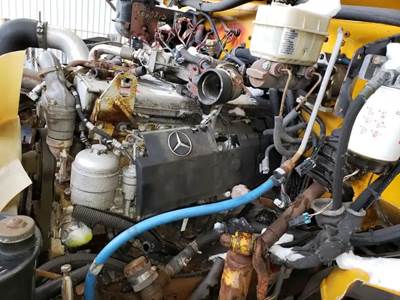 Mercedes-Benz OM-906LA Engine for a 2005 Freightliner FS65 AUTOBUS