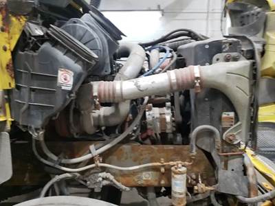 Paccar PX-8/ISC 8.3 LITRES Engine for a 2009 Kenworth T-370