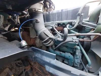 Volvo Engine for a 2000 Volvo VNL64T420