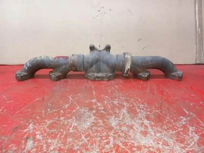 Cummins ISX Exhaust Manifold for a 2000 Volvo VNL64T