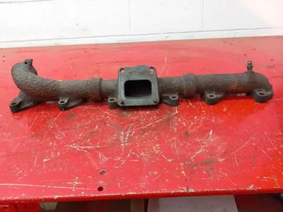 INTER DT-466E Exhaust Manifold for a 2005 International 4400