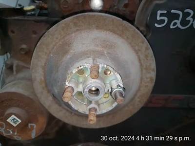 Cummins ISC 8.3 Fan Clutch for a 2006 Peterbilt 335