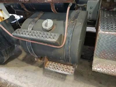 Ford LT8000 Left Fuel Tank for a 1989 Ford LT-8000