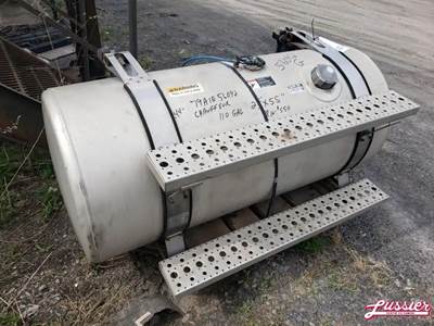 Freightliner Cascadia 125 Left Fuel Tank for a 2014 Freightliner CASCADIA PX125064S T