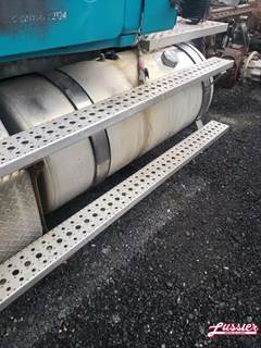 Freightliner Cascadia 125 Left Fuel Tank for a 2018 Freightliner CASCADIA PX125064S T