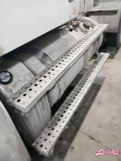 Freightliner Cascadia 125 Left Fuel Tank for a 2013 Freightliner CASCADIA PX125064S T