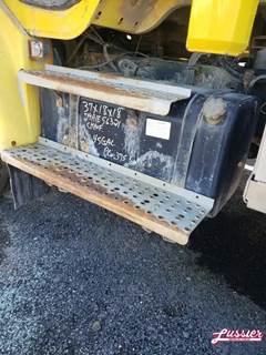 Freightliner FL106 Left Fuel Tank for a 1998 Freightliner FL-106