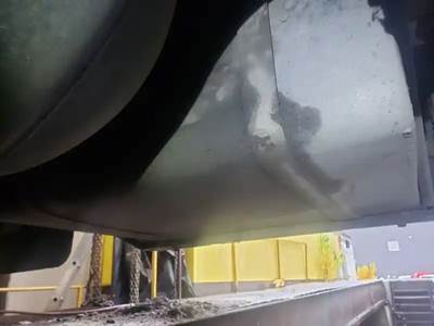 Freightliner FL70 Fuel Tank for a 2002 Freightliner FL-70