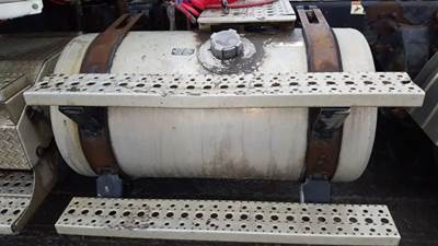 Freightliner Left Fuel Tank for a 2010 Freightliner CASCADIA PX125064S