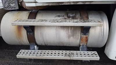 Freightliner Right Fuel Tank for a 2010 Freightliner CASCADIA PX125064S