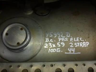 Freightliner Right Fuel Tank for a 1991 Freightliner FLC-112