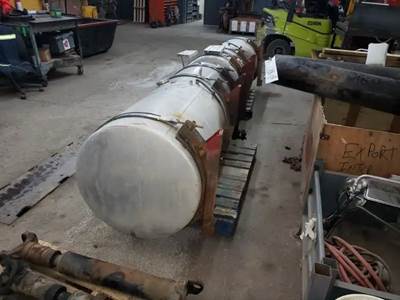 International 9900i Right Fuel Tank