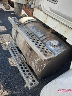 Kenworth T300 Right Fuel Tank for a 1999 Kenworth T-300