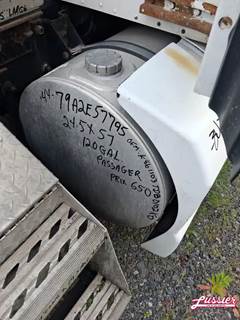 Kenworth T660 Right Fuel Tank for a 2015 Kenworth T-660