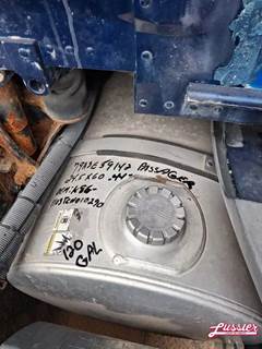 Kenworth T680 Right Fuel Tank for a 2019 Kenworth T-680