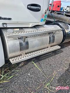 Kenworth T880 Left Fuel Tank for a 2019 Kenworth T-880