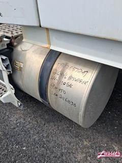 Volvo VNL Right Fuel Tank
