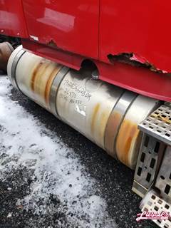 Volvo VNL64T Right Fuel Tank
