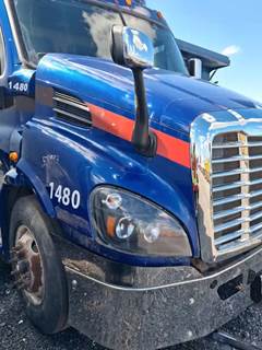 Freightliner CASCADIA PX113064S T Hood