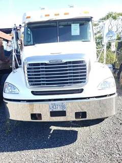 Freightliner Columbia 112 Hood for a 2007 Freightliner COLUMBIA CL-112