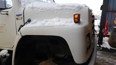 International Hood for a 1986 International S-1954