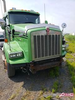 Kenworth Hood for a 2009 Kenworth T-800