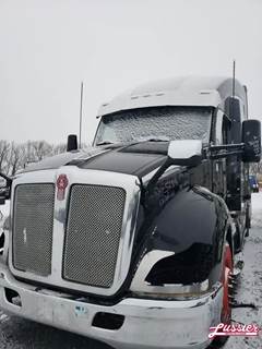 Kenworth Hood for a 2016 Kenworth T-680