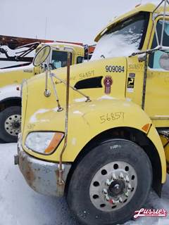 Kenworth Hood for a 2010 Kenworth T-370