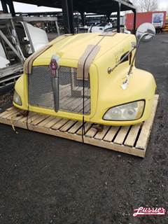 Kenworth T370 Hood for a 2009 Kenworth T-370