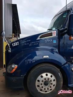 Kenworth T680 Hood for a 2019 Kenworth T-680
