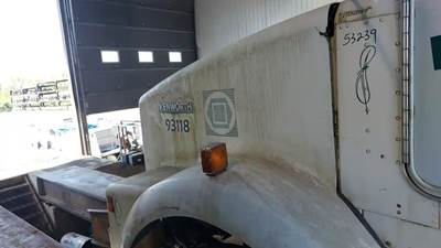 Kenworth T800 Hood for a 1993 Kenworth T-800