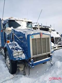 Kenworth T800 Hood for a 2006 Kenworth T-800