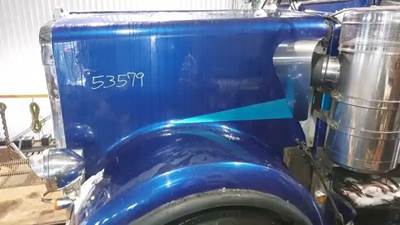 Kenworth W900 Hood for a 1985 Kenworth W-900