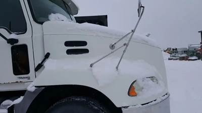 Mack Hood for a 2006 Mack VISION CXN