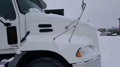 Mack VISION CXN Hood