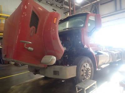 Peterbilt 567 Hood