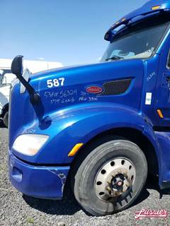 Peterbilt 579 Hood