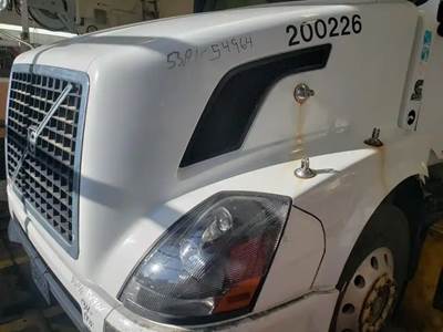 Volvo VN Hood