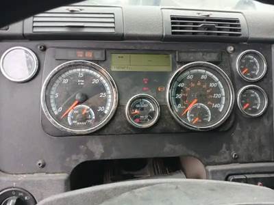 Freightliner Cascadia 125 Instrument Panel Cluster for a 2016 Freightliner CASCADIA PX125064S T