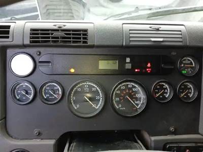 Freightliner Cascadia Instrument Panel Cluster