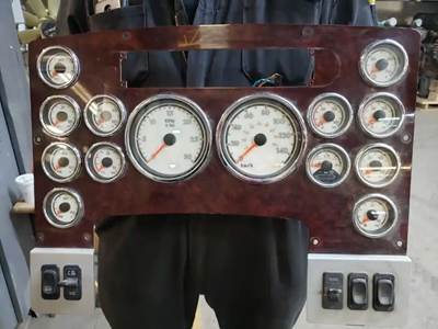 Freightliner Coronado 122 SD Instrument Panel Cluster for a 2013 Freightliner CORONADO SD122
