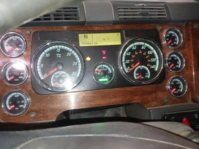 Freightliner Instrument Panel Cluster for a 2014 Freightliner CASCADIA PX125064S T
