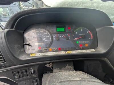 Hino 185 Instrument Panel Cluster
