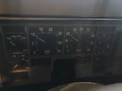 International 4700 Instrument Panel Cluster