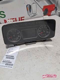 International LT625 Instrument Panel Cluster
