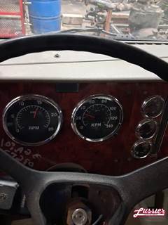 International Paystar 5600i Instrument Panel Cluster for a 2003 International 5600I