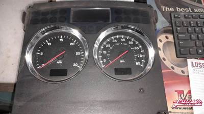 Kenworth Instrument Panel Cluster for a 2012 Kenworth T-800