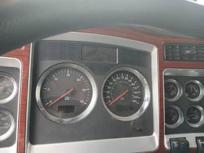 Kenworth Instrument Panel Cluster for a 2008 Kenworth T-800