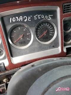 Kenworth T600 Instrument Panel Cluster for a 2006 Kenworth T-600