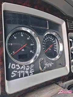 Kenworth T660 Instrument Panel Cluster for a 2015 Kenworth T-660